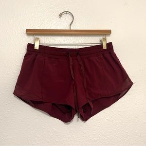 Lululemon Hotty Hot Low-Rise Lined Short 2.5” Maroon 8